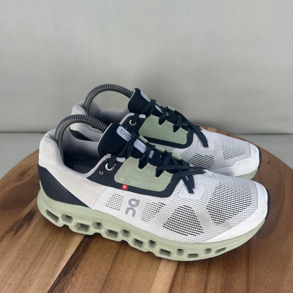 On Cloudstratus Womens Running Shoes White Green 39.98997 Size 9 Cushion Comfort